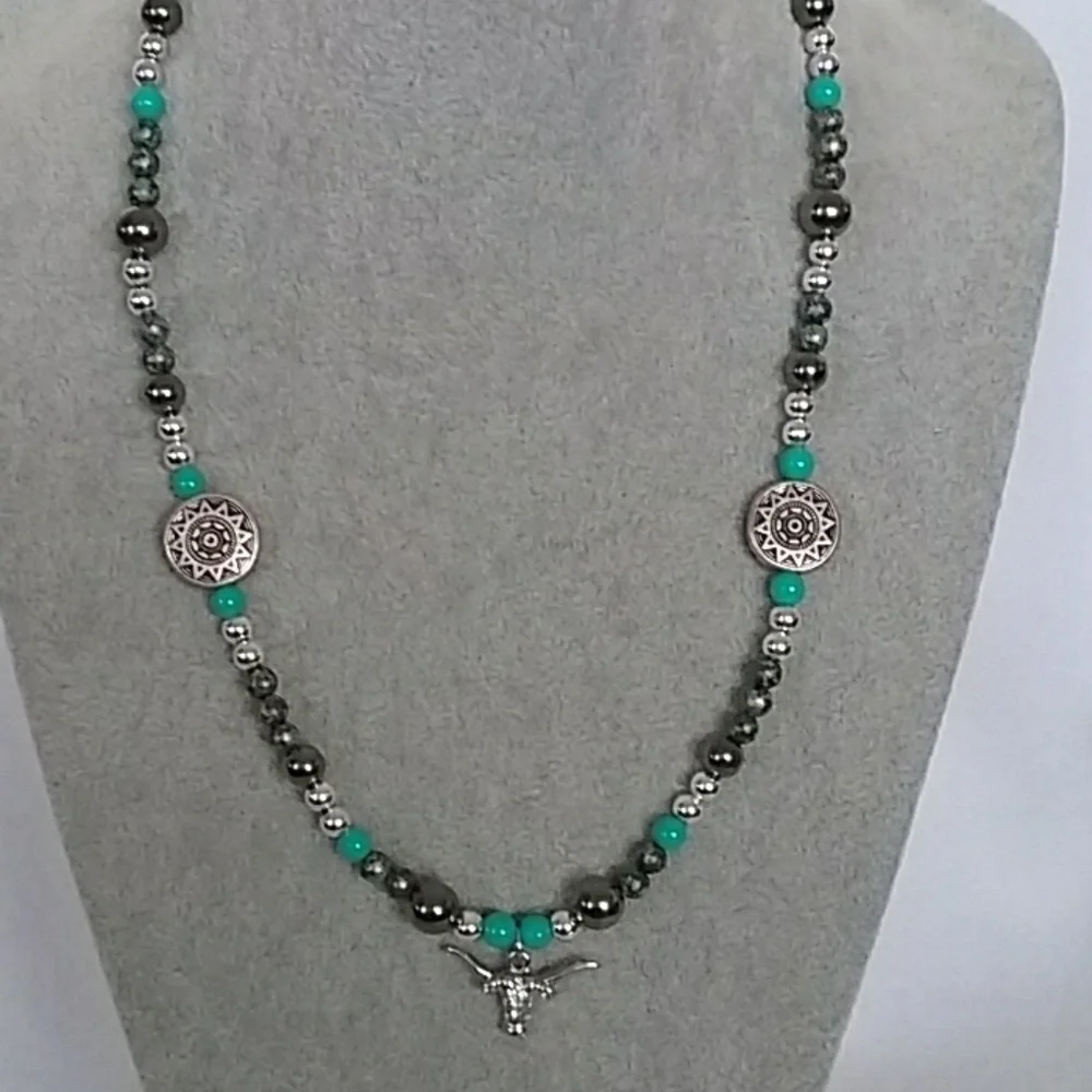 Womens rhinestone steer charm beaded necklace